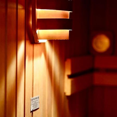 Helle Kellerwohnung Im Gruenen Mit Sauna Colónia Exterior foto