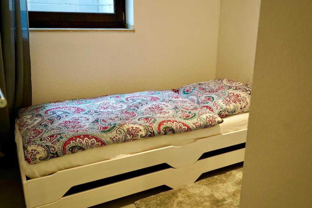 Helle Kellerwohnung Im Gruenen Mit Sauna Colónia Exterior foto